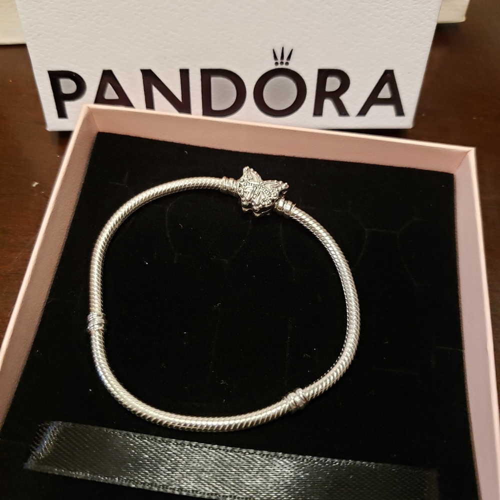 Pandora Moments Butterfly Clasp Snake Chain Bracelet - Picture 2 of 4